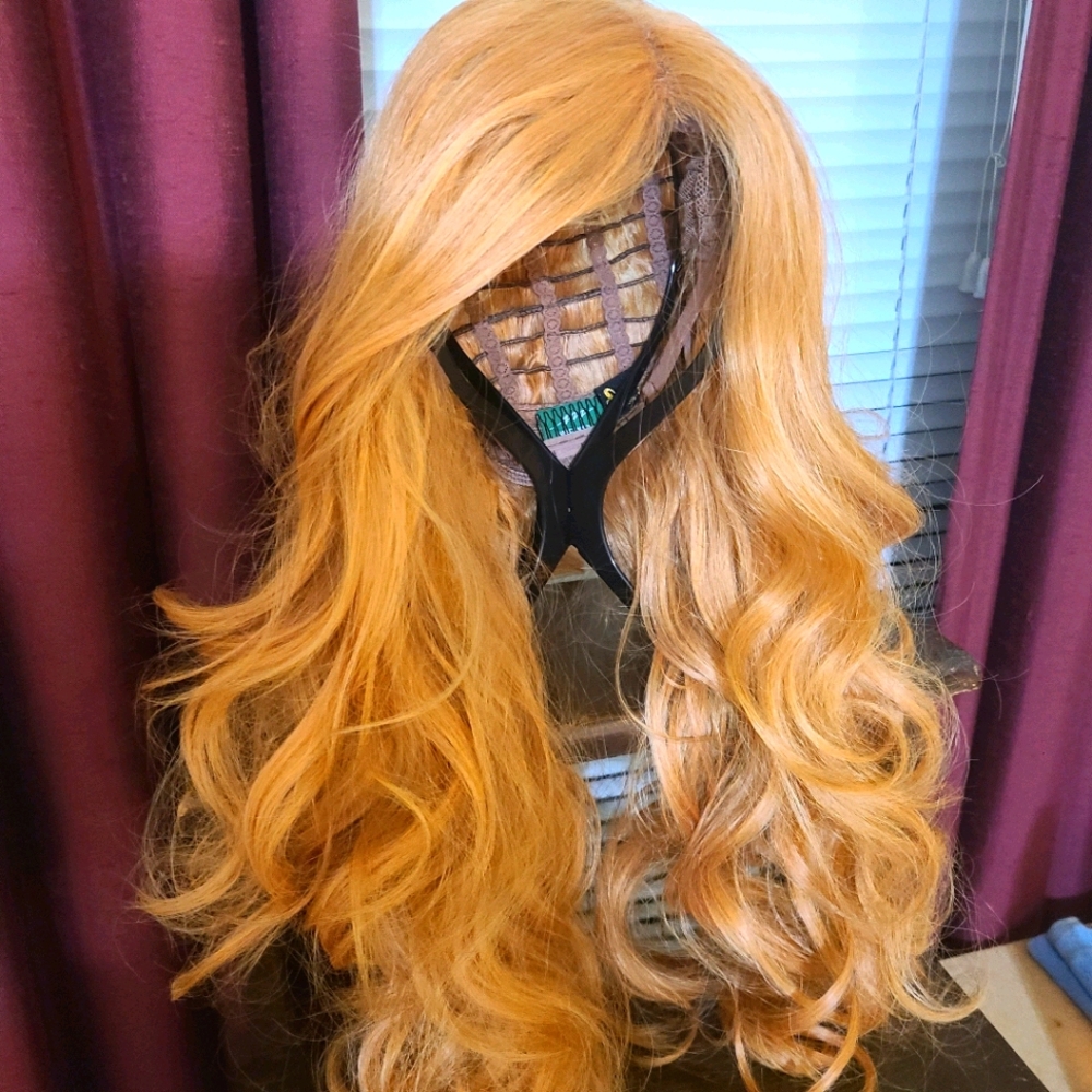 Bobbi Boss wig